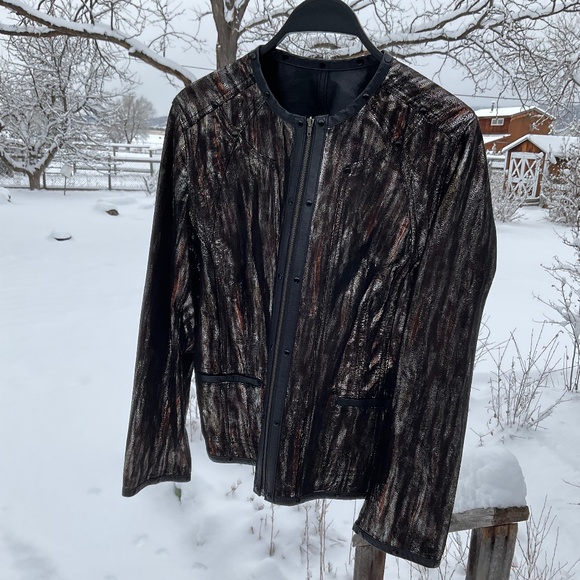 REVERSIBLE - stylish abstract metallic and black leather jacket - Picture 15 of 16